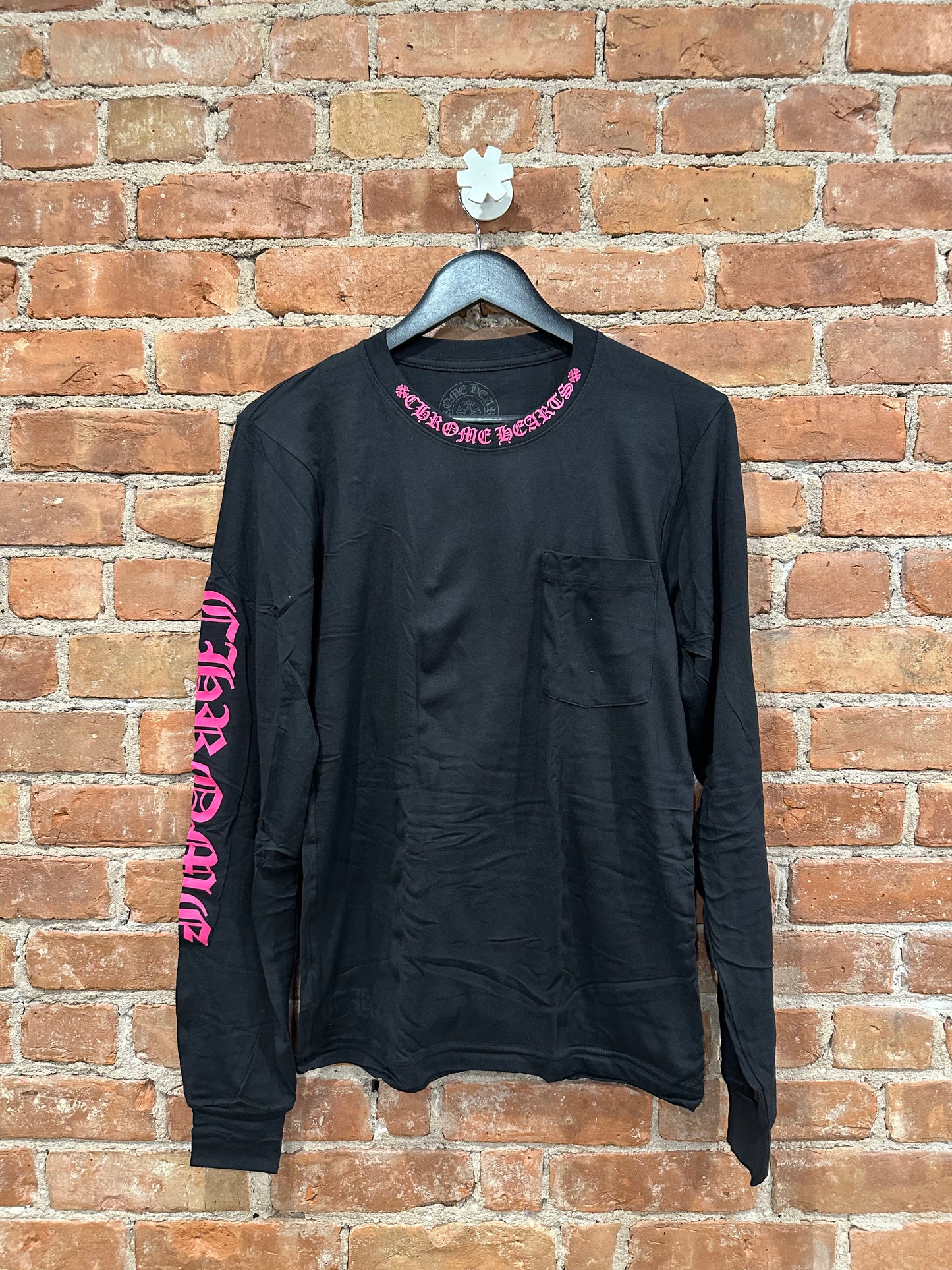 Chrome Hearts Black Pink Horseshoe Pocket Long Sleeve T-Shirt S - Front