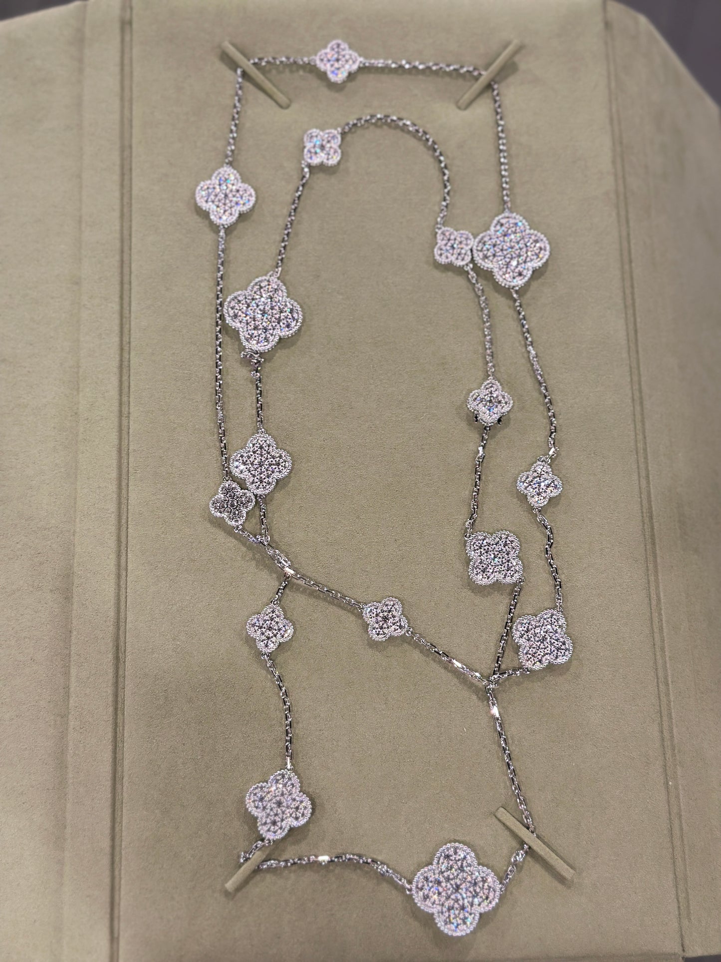 ($130,000) Van Cleef & Arpels Magic Alhambra long necklace 18k White Gold